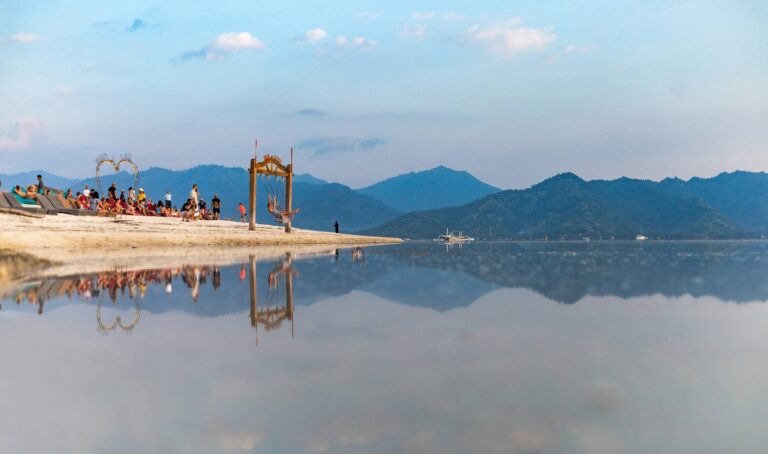 Best 10 Beaches in the Gili Islands - Gili Air Southwest Sunset Beach