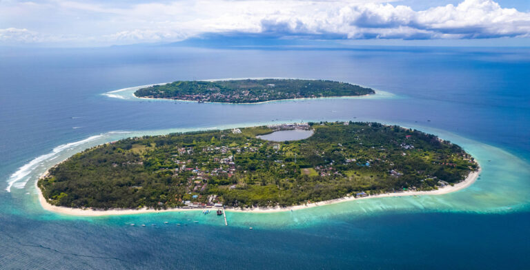 Best 10 Beaches in the Gili Islands - Gili Meno 1