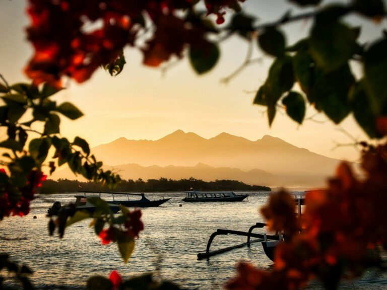 Best 10 Beaches in the Gili Islands - Gili Trawangan sunset