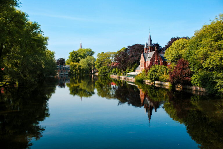 Best 10 Things to Do in Bruges for a Weekend - Lake of Love
