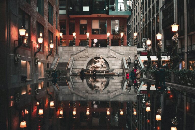 Best 10 Things to See in Montreal Underground City