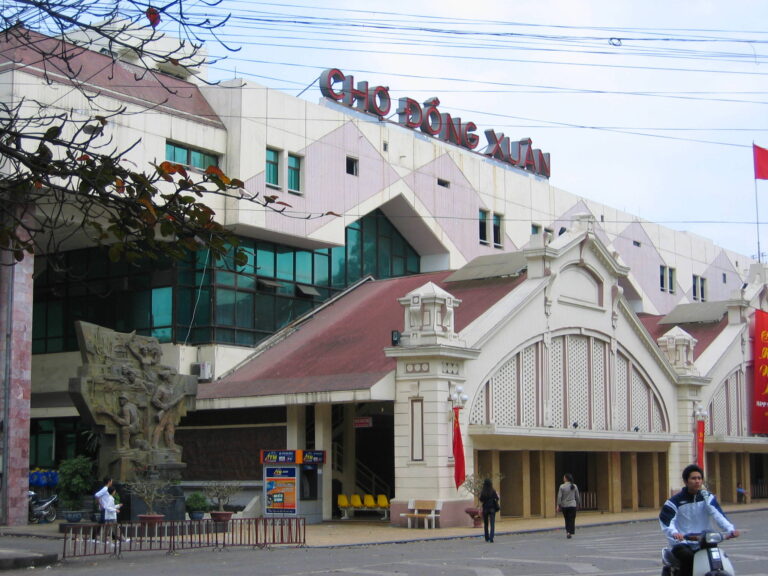 Dong Xuan Market - Best 10 Things to Do in Hanoi on a Budget