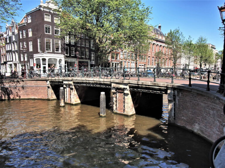 De Negen Straatjes - Best 10 Things to Do in Amsterdam for a Weekend