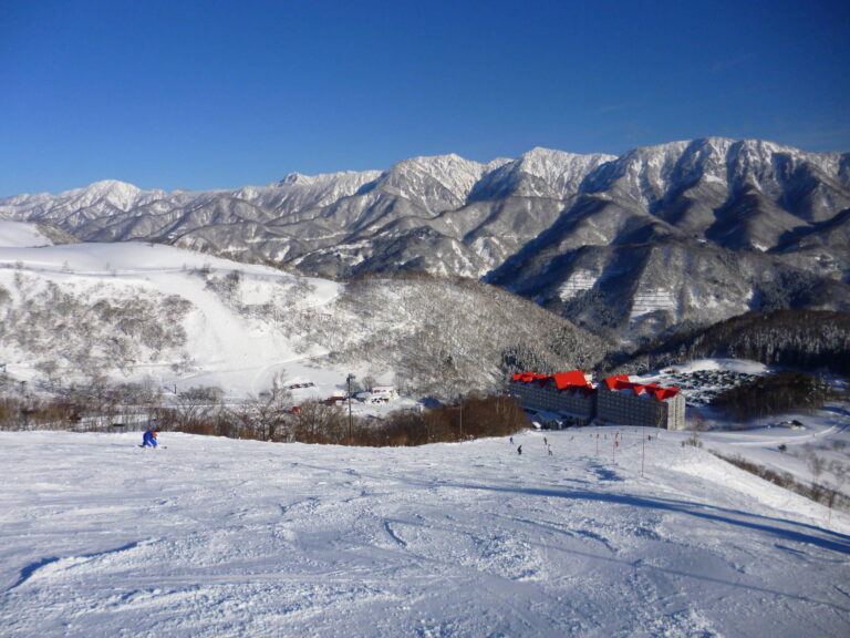 Hakuba Cortina Snow Resort - Best 10 Ski Resorts in Hakuba Valley