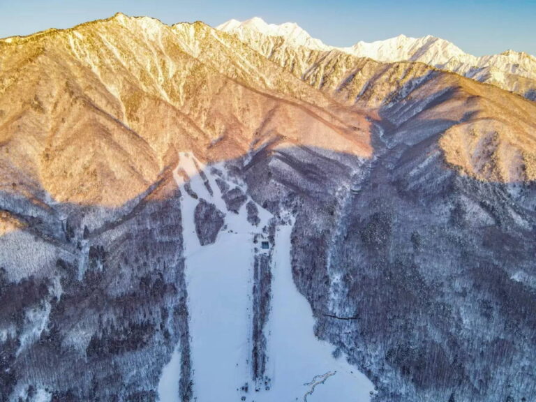 Jigatake Ski Resort - Best 10 Ski Resorts in Hakuba Valley