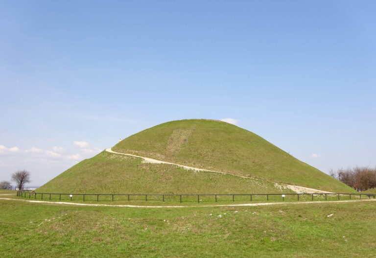 Krakus Mound - Best 10 Things to Do in Krakow on a Budget