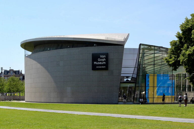 Van Gogh Museum - Best 10 Things to Do in Amsterdam for a Weekend