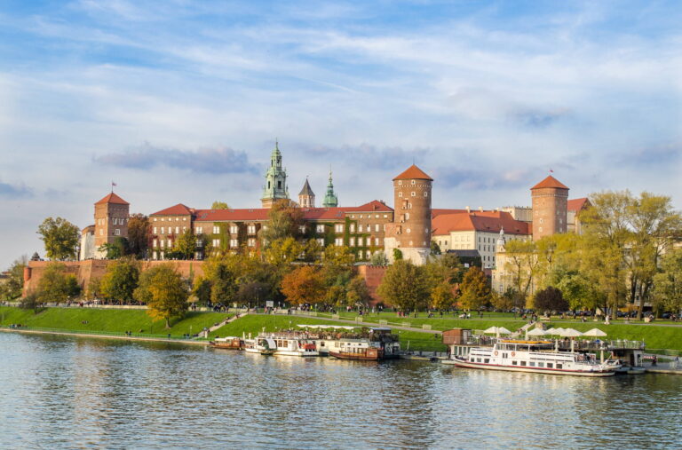 Wawel Hill Grounds - Best 10 Things to Do in Krakow on a Budget